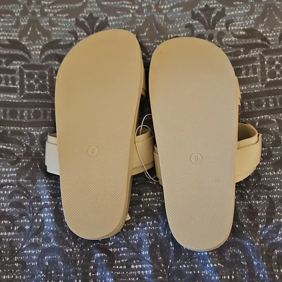 A New Dayy Cream Double Strap Marcy Sandals - Picture 4 of 7